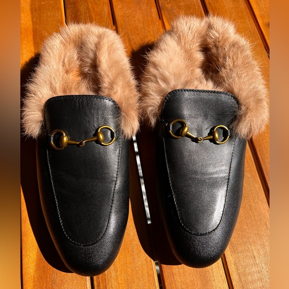 NWT Leather and rabbit fur mules shoes Size 8